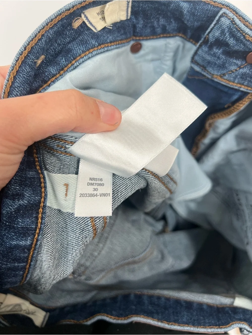 Madewell Mid-Rise Stovepipe Jeans in Deming Wash